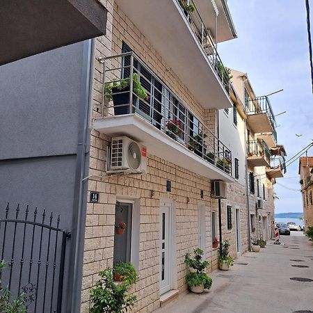 Studio Apartment Legcevic Kaštela Екстериор снимка