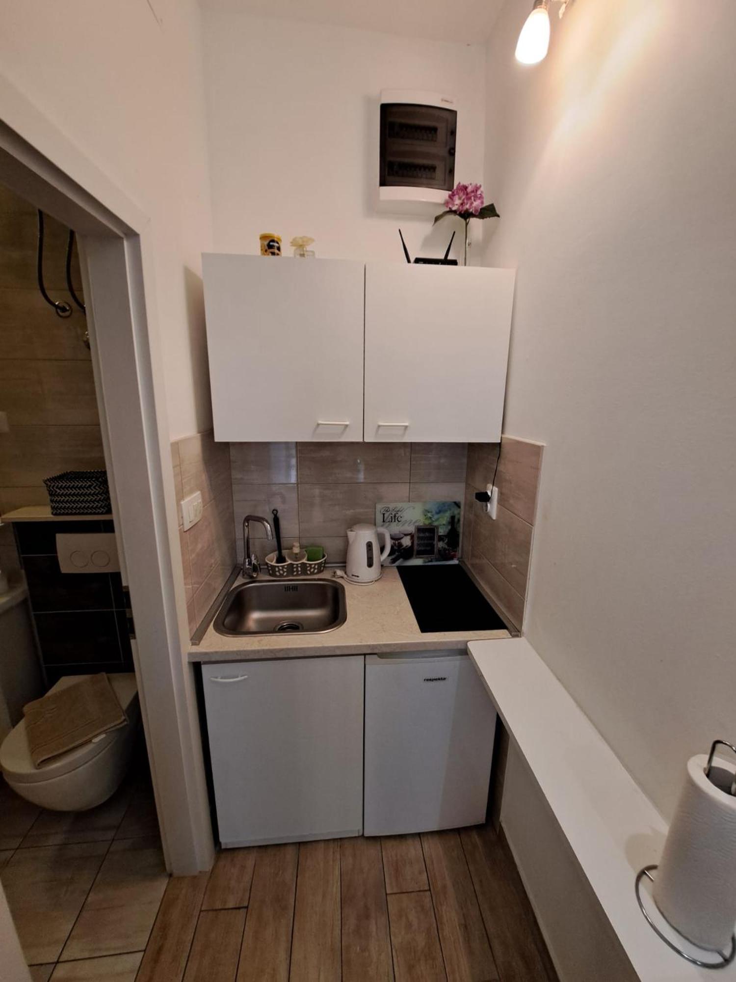 Studio Apartment Legcevic Kaštela Екстериор снимка