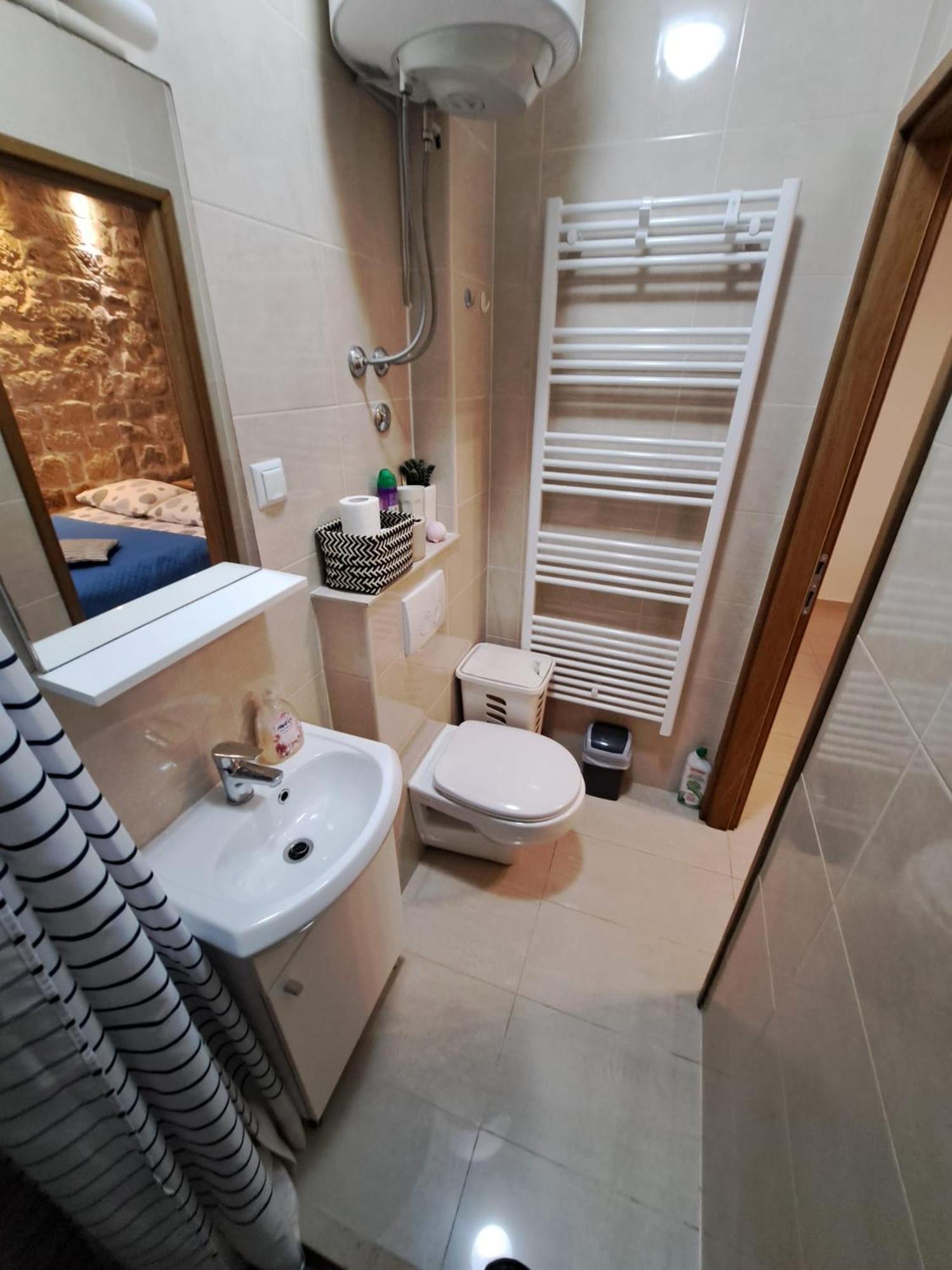 Studio Apartment Legcevic Kaštela Екстериор снимка