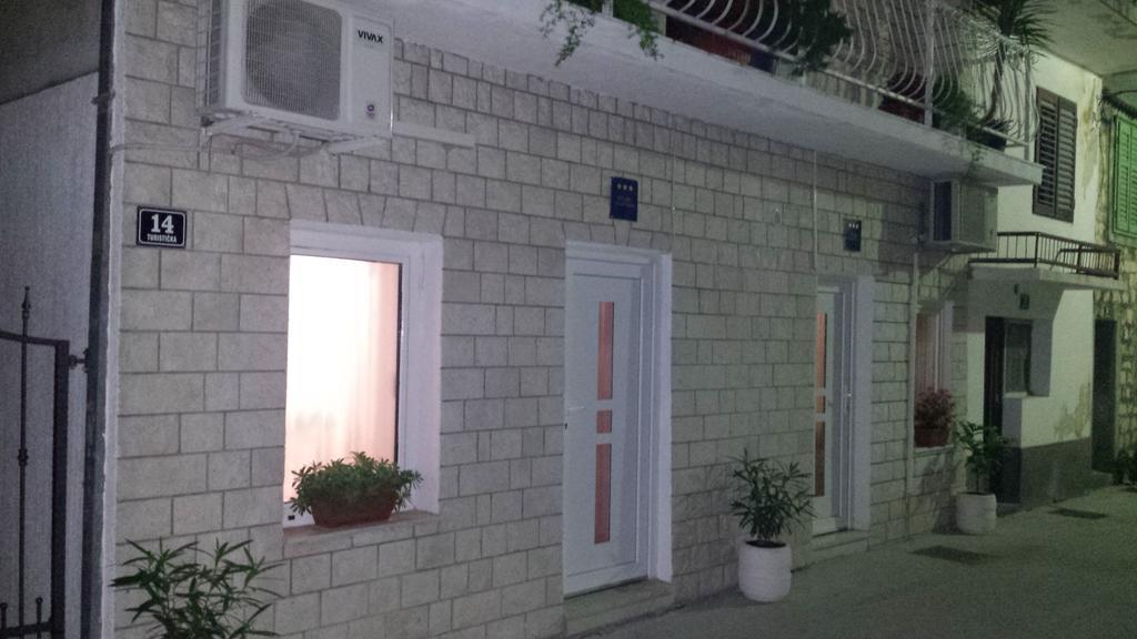 Studio Apartment Legcevic Kaštela Екстериор снимка