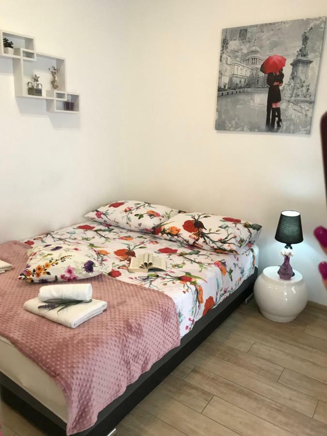 Studio Apartment Legcevic Kaštela Екстериор снимка