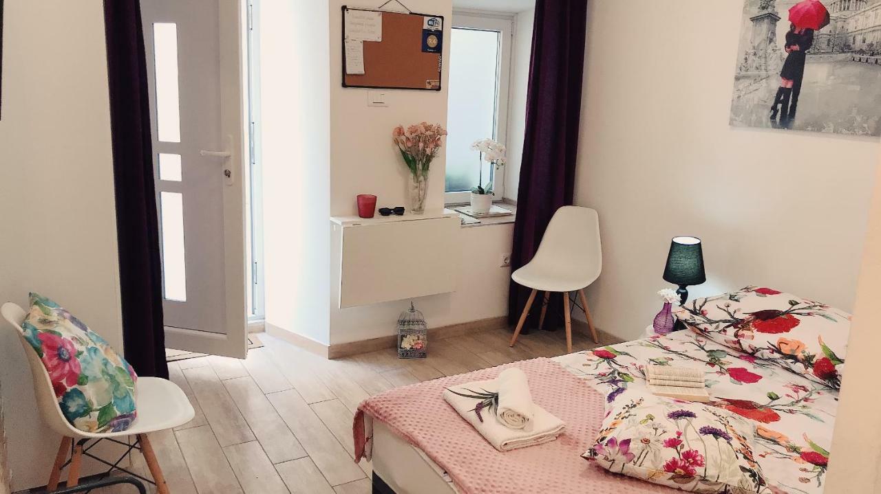 Studio Apartment Legcevic Kaštela Екстериор снимка