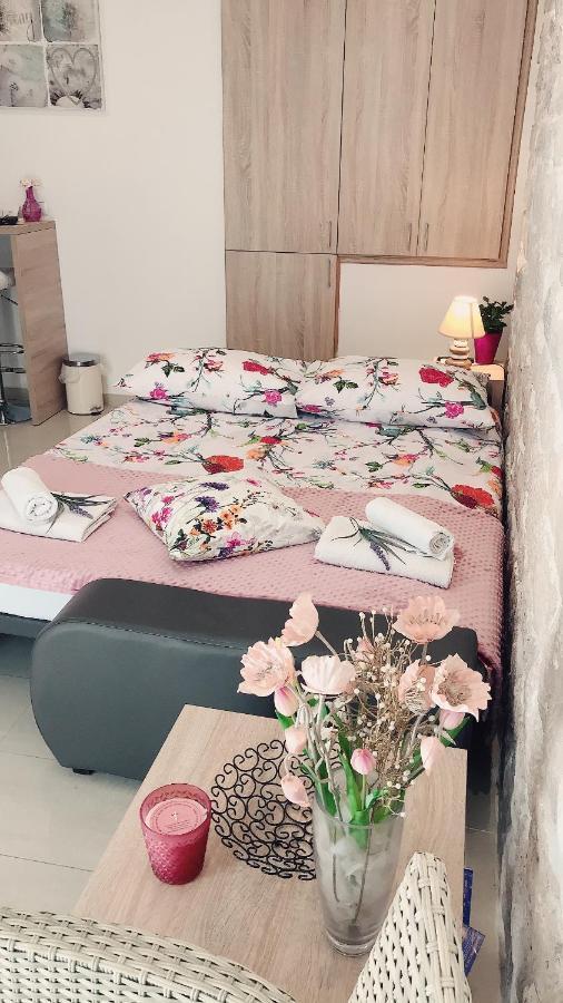 Studio Apartment Legcevic Kaštela Екстериор снимка