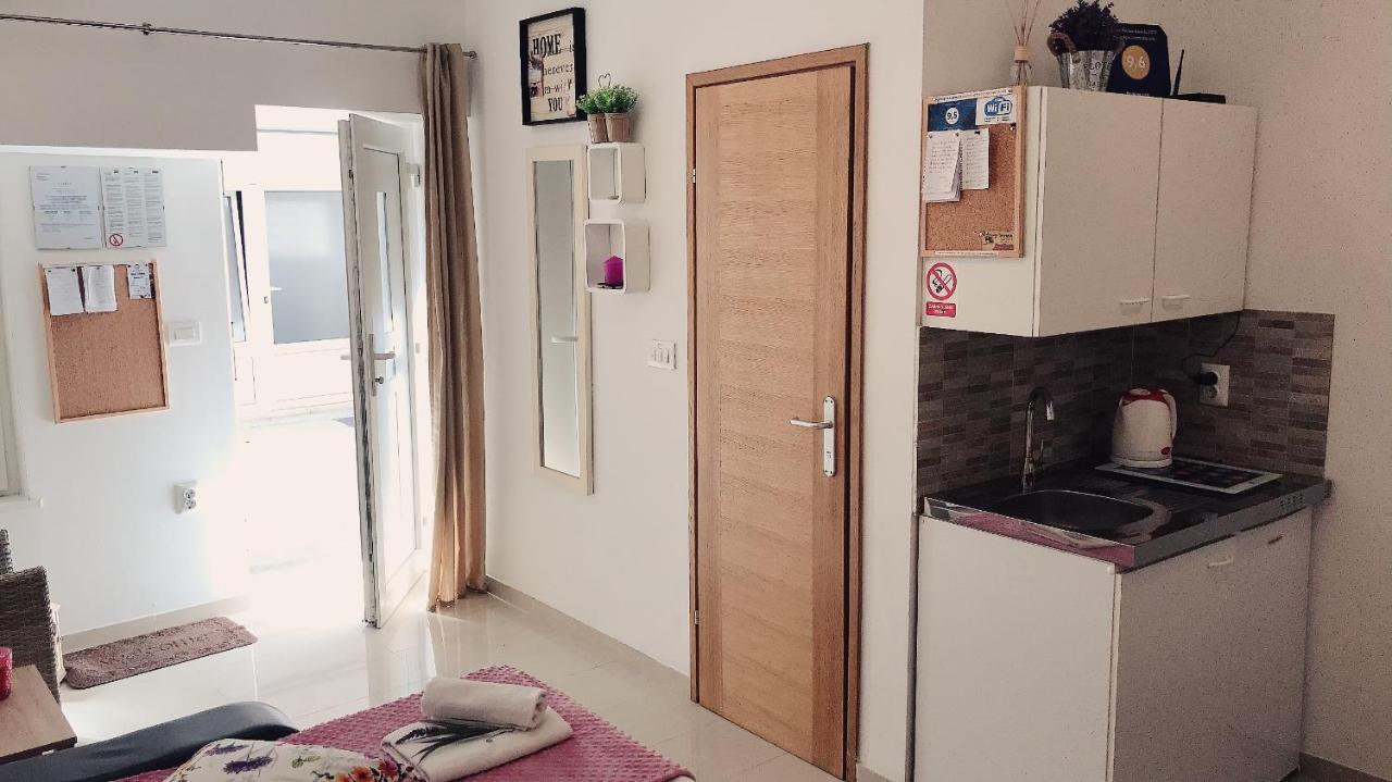 Studio Apartment Legcevic Kaštela Екстериор снимка